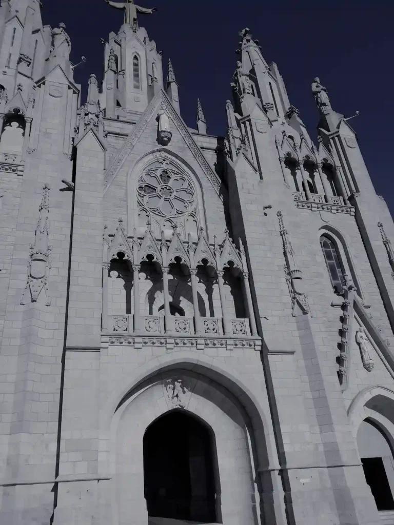 Aventura en Barcelona Collserola: Naturaleza e Historia