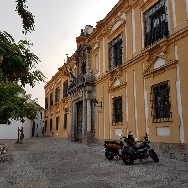plaza del cardenal salazar
